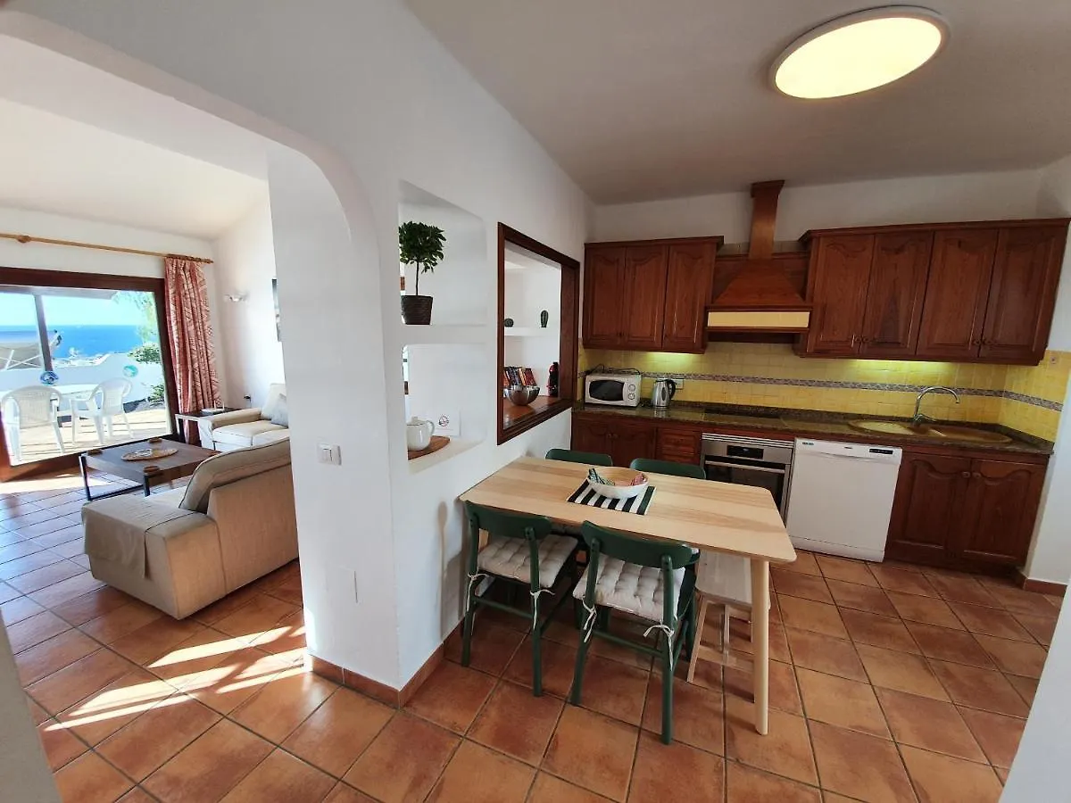 2 Bedroom Villa 'The Bungalow' With Private Heated Pool. Puerto del Carmen  0*, Puerto del Carmen (Lanzarote) Spain