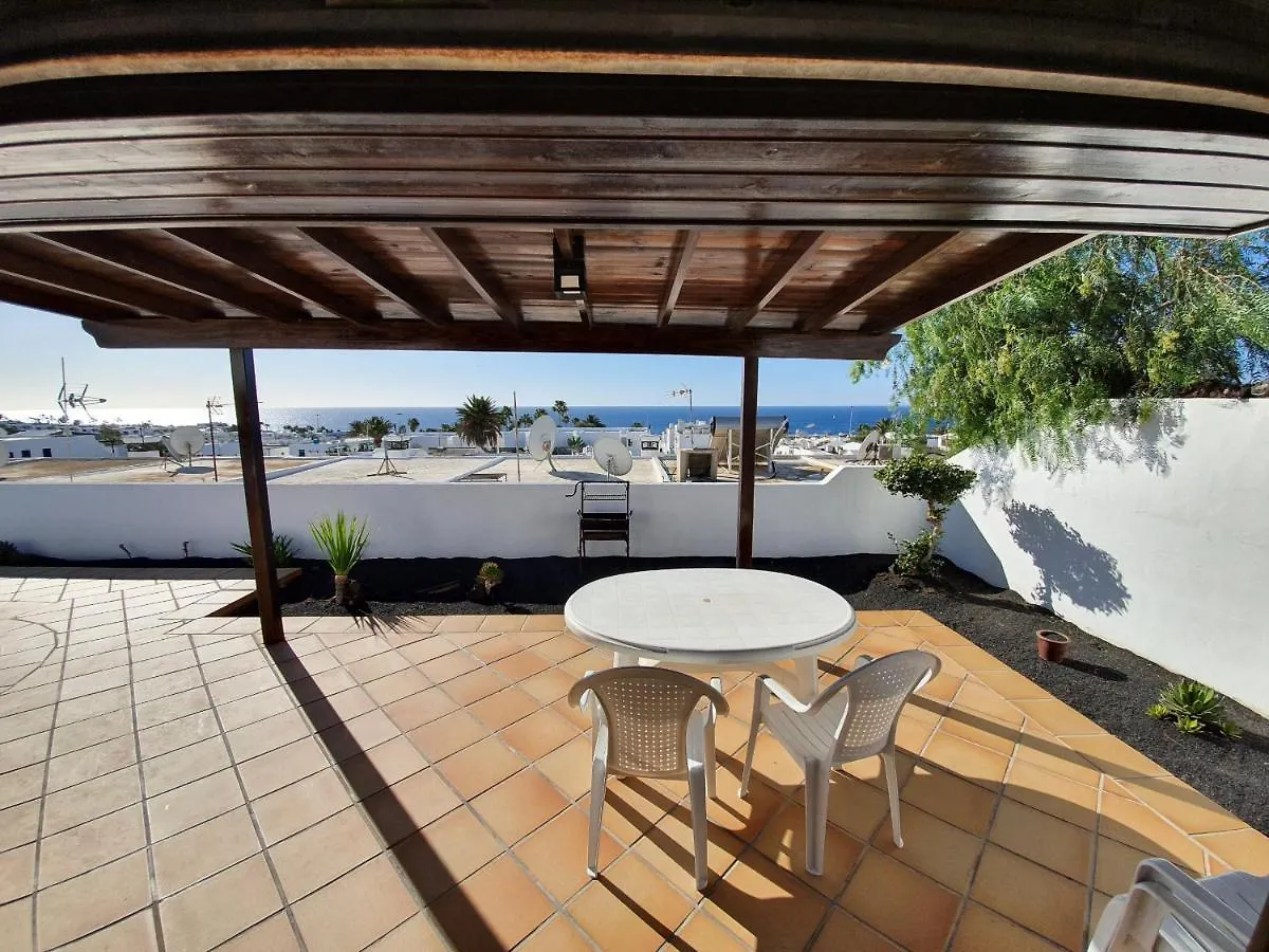 2 Bedroom Villa 'The Bungalow' With Private Heated Pool. Puerto del Carmen  Puerto del Carmen (Lanzarote)